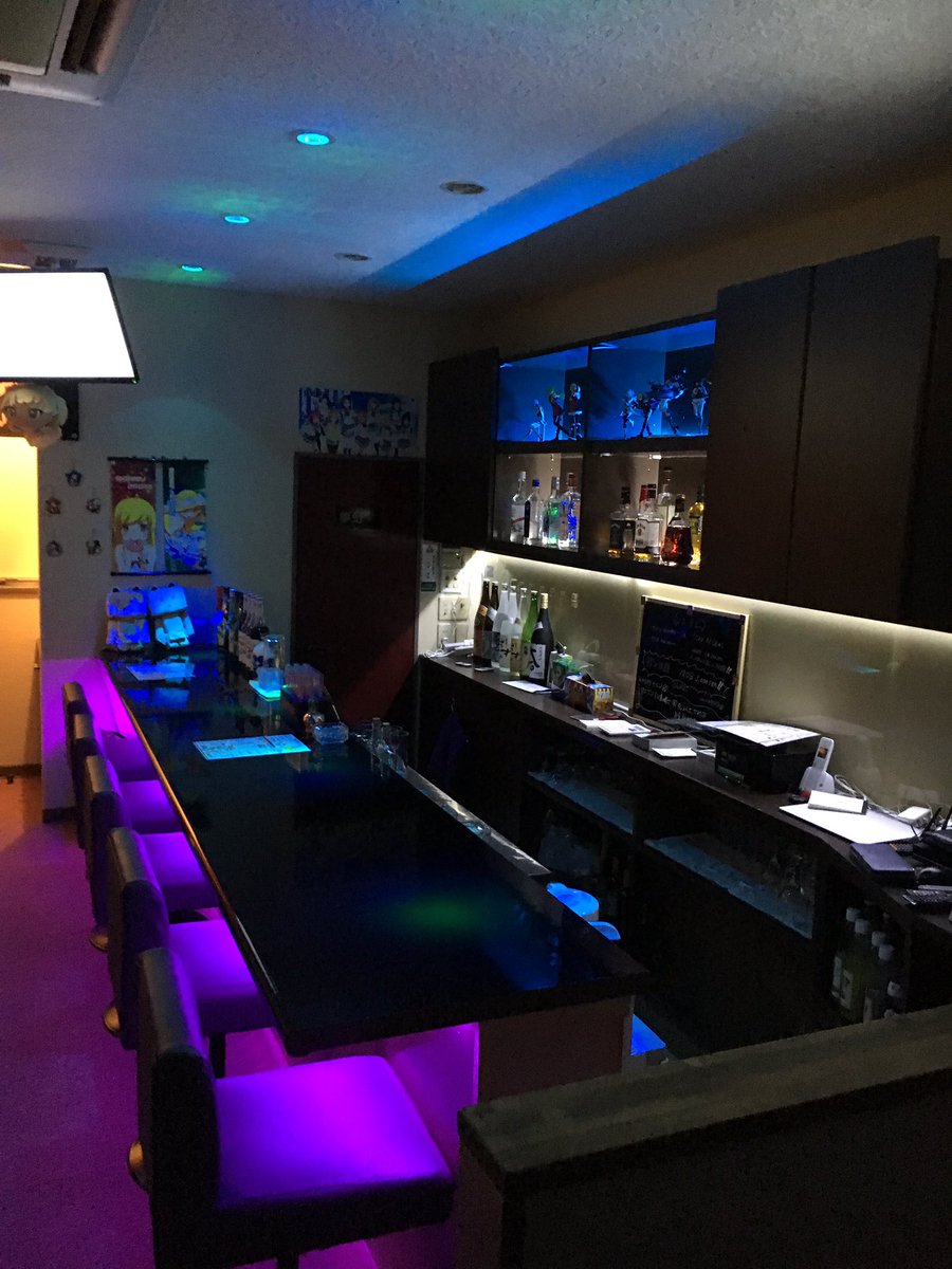 phantom20161007's tweet image. お店を暗くしてみた！
なんか落ち着くww