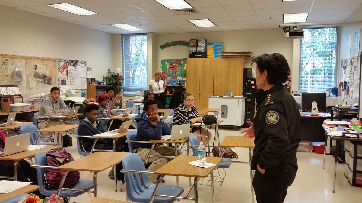 Chief Shields is speaking with her first class. They have all kinds of questions and she jumped right in!  

#mayscareerday
#mayshighschool