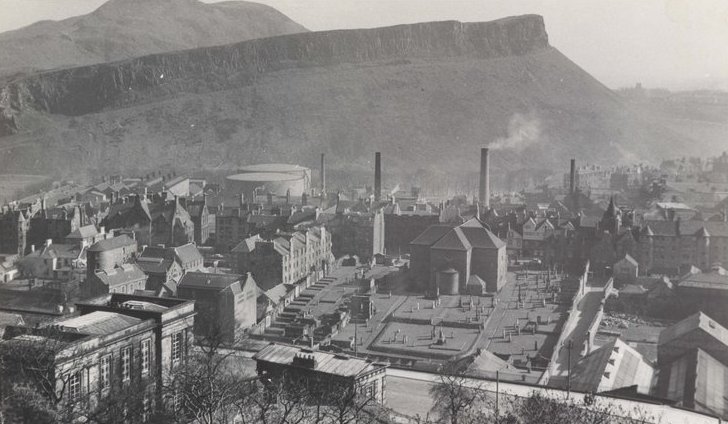 HistorySessions's tweet photo. Discover Edinburgh's brewing heritage with 'Capital Brewing' on the 22nd March. Tickets from https://t.co/PBkkEOOZRP Image @TalesOfOneCity https://t.co/QfVGSDZaLb