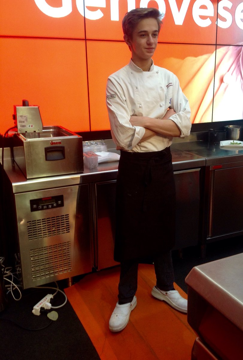 Un ringraziamento speciale a Matteo che ha lavorato non-stop durante tutti gli #showcooking in questi giorni #risto2017 #YoungGeneration