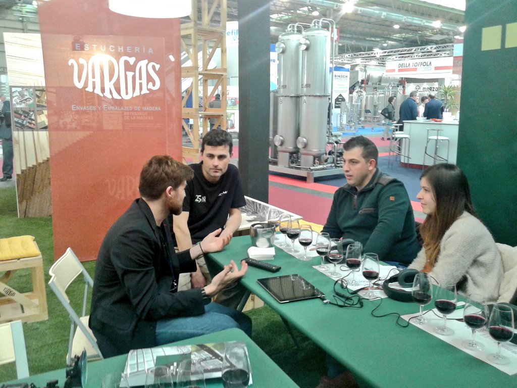 ZaragozaTurismo's tweet photo. Sigue en marcha #ENOMAQ2017. Hoy y mañana de 10 a 19h y el viernes de 10 a 17h. #ENOMAQ2017 #TECNOVID #OLEOTEC #FRUYVER #OLEOMAQ. https://t.co/rDQL23YSuH