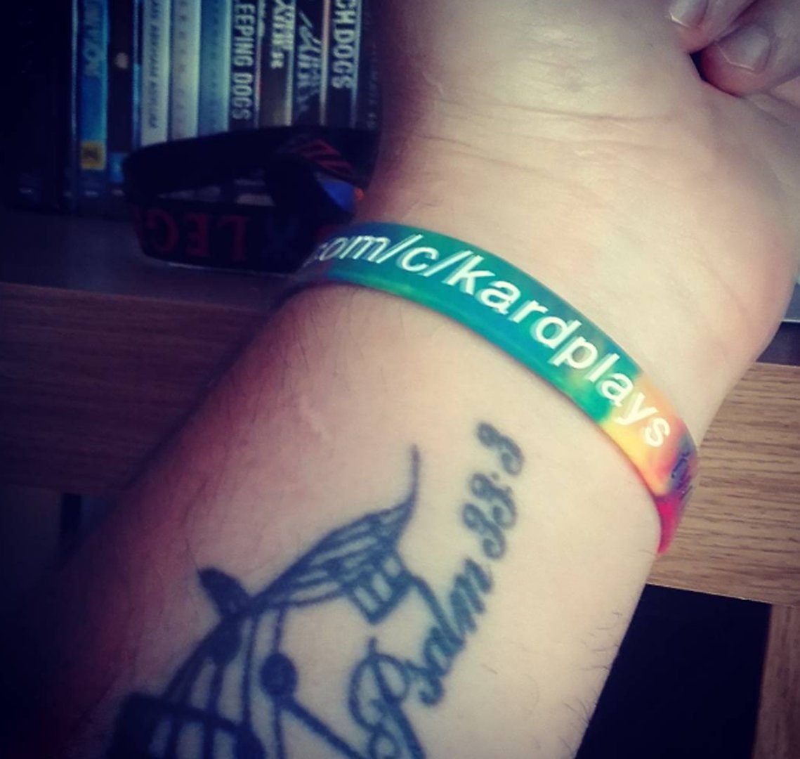 beanocookie's tweet photo. I received a @Kardplays wristband in the mail yesterday! Thx so much for sending one my way #COOKIEHYPE!!! #ytgfam #showsupport #kardplays https://t.co/OiWedw43AR