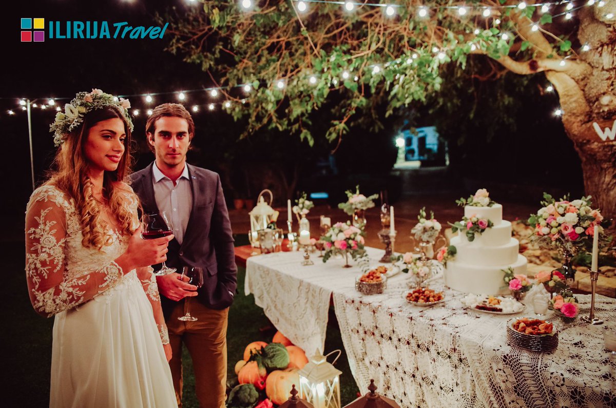 Weddings with a touch of vintage style have never been more popular... <a href="/nationalwedding/">The National Wedding Show</a> #London #tnws  ... Come visit us at stand B50