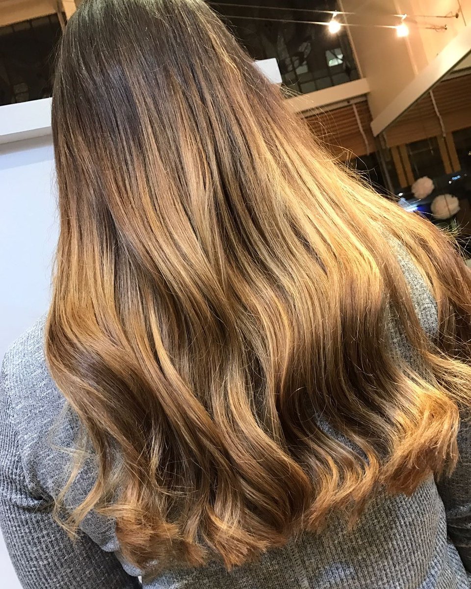 haringtonshx's tweet photo. Balayage #hair #hairenvy #longhair #colourplacement #olaplex #halifaxuk #salon #cloudnine #calderdale @SalonPromo @OlaplexUK @EdConnaghan https://t.co/WdphqIVLdG