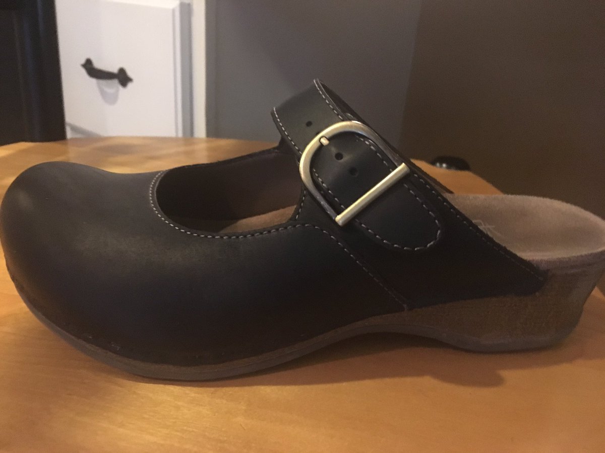 dansko squeak