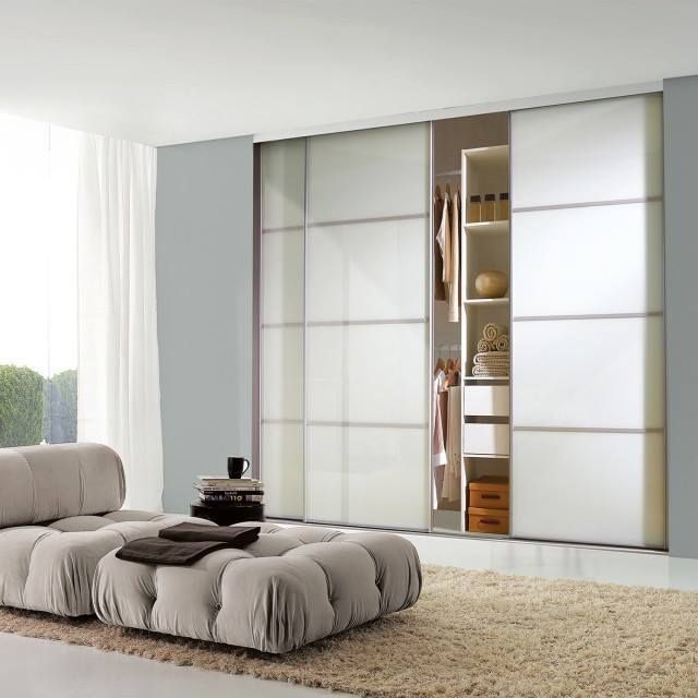 Sliding_Robes's tweet photo. We 💗 this wardrobe, such a simple design that makes the room look beautiful! For more info visit https://t.co/G8oxTnS10o #WardrobeGoals 🏡👠👗 https://t.co/8MBl9PlAH5