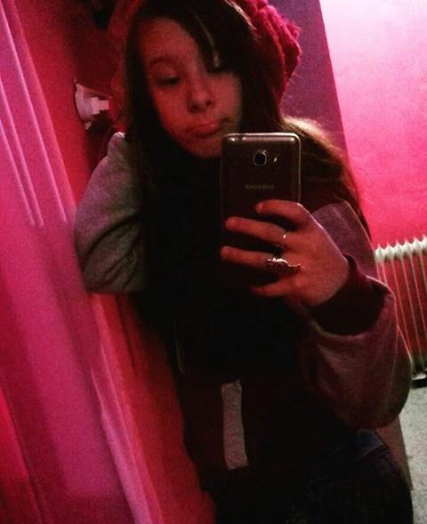 Luzzmii2's tweet photo. 🎵Creeme qe yo no fuii su amante, solo su amiguita 🎵👻 https://t.co/qCfJfQRzY0