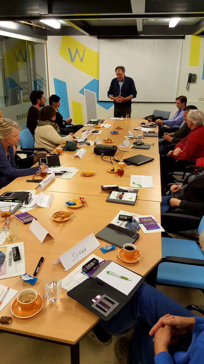 MentorRdam's tweet photo. #Training gestart voor 14 nieuwe #mentoren. 14 vrijwilligers die 'met recht betrokken willen zijn'. https://t.co/QrekoyBBfH