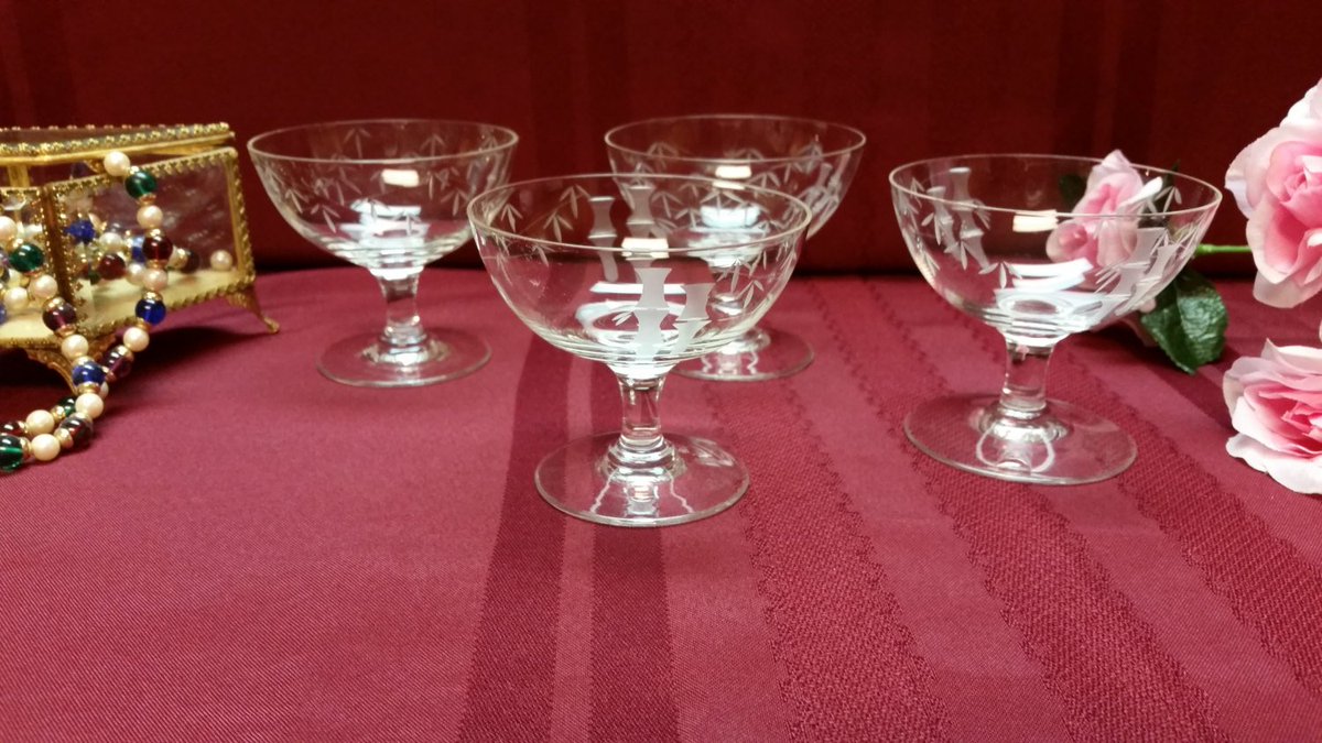 Lyn_Bluefish901's tweet photo. Vintage SASAKI etched Bamboo Pattern Barware, Set of 4, 1950s NORITAKE S… https://t.co/xOdfuIlhRt #Etsy #1950sAtomic https://t.co/4YbfExFkzt