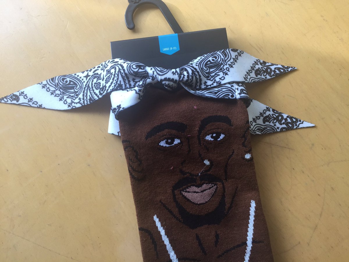 ojedge's tweet image. Asked my gf to buy me a 2-pack of socks and she came back with these wtf