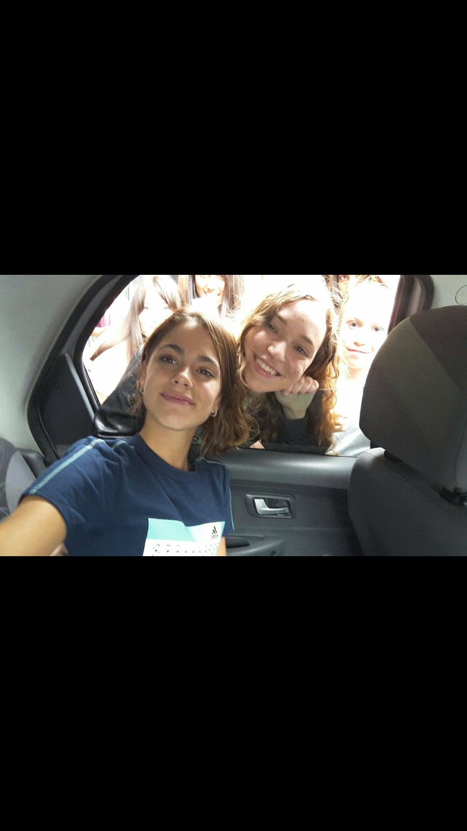AngieTinista6's tweet photo. #TiniConFans 🙌❤ @TiniStoessel @marianaluciamuz https://t.co/8Vdoz0mdd5