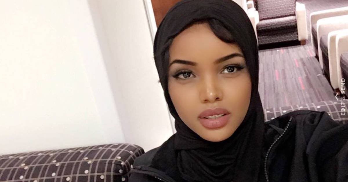 youbzz_'s tweet photo. Kanye got a Hijabi model at the debut of Yeezy Season 5 #NYFW https://t.co/hjVQIQ3jG2