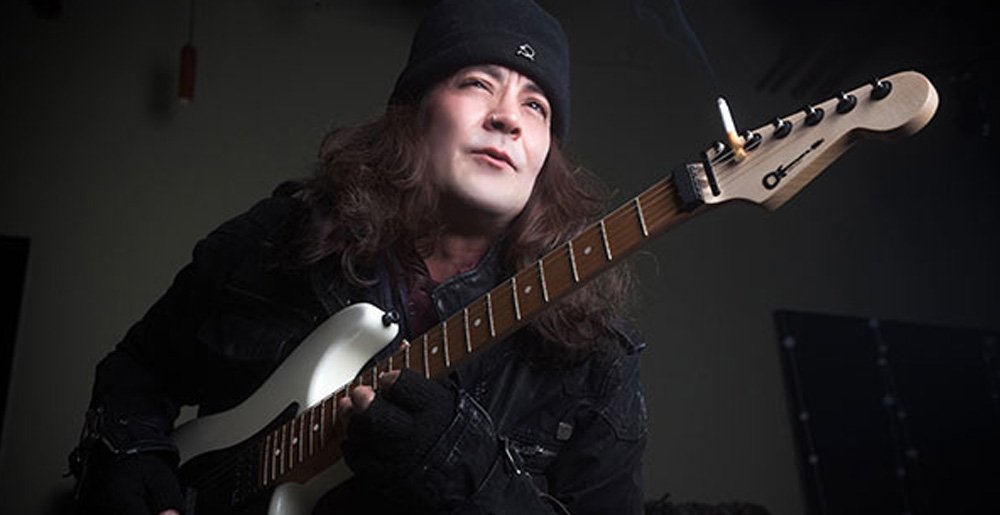 FELIZ CUMPLEAÑOS, JAKE E. LEE! / HAPPY BIRTHDAY, JAKE E. LEE! (60)   