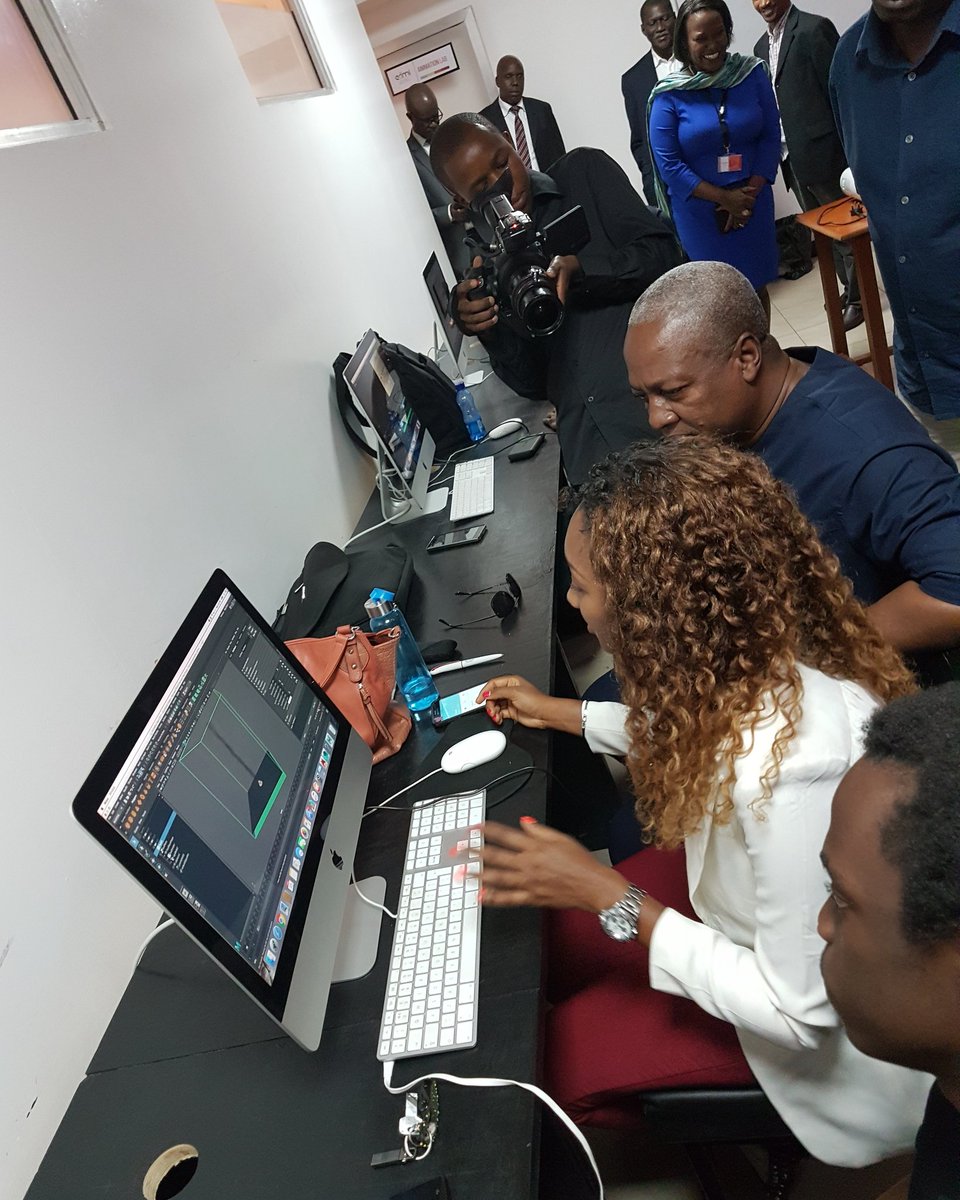 MahamaLegacy's tweet photo. @JDMahama getting a feel of animation @ADMIafrica in Kenya. @LailaMacharia #MahamainKenya #MahamaLegacy https://t.co/dWrT1xbda6