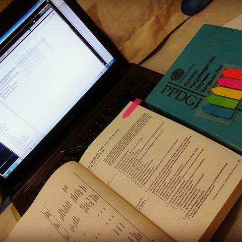 CHP_KIM's tweet photo. #studying #psikologi #kejiwaan https://t.co/LzUfN7pTo3