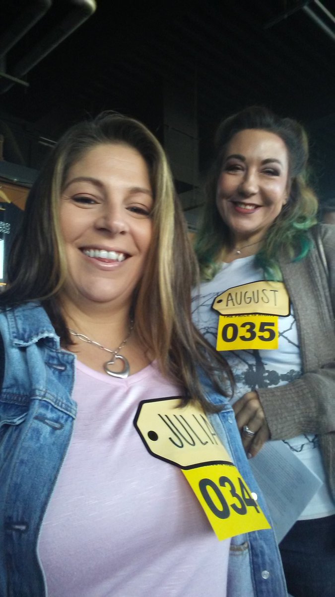 The_Lash_Lady's tweet photo. Omg its real!! I can't believe I'm here @PriceIsRight 😍😍😍😍 https://t.co/zOmsQrDx8y