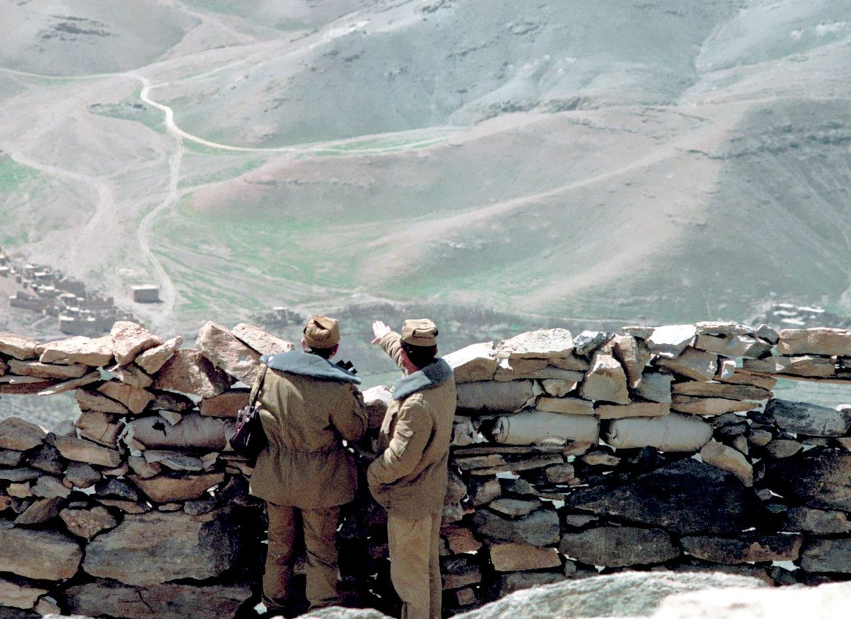 15 ФЕВРАЛЯ – ГОДОВЩИНА ВЫВОДА ВОЙСК ИЗ АФГАНА. Низкий полон вам, шурави! И вечная память погибшим на твой войне. vk.com/specnazalpha?w…