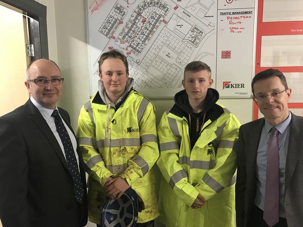 andy4wm's tweet photo. Enjoyed seeing the @kiergroup residential project in Kings Norton and particularly meeting new apprentices Callum Sumner and Harrison Smith. https://t.co/Q4QyFF7xSF