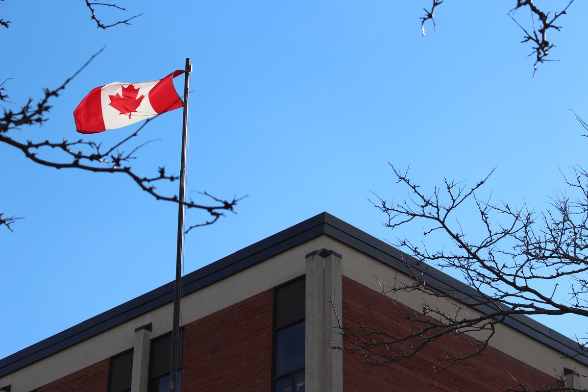 GoldenEaglesYB's tweet photo. Happy Flag Day! #CanadasMostPatrioticCity #Thorold #CanadianFlag  @ThoroldNation https://t.co/gcUsQZ2gGo