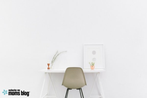 rochester_local's tweet image. "In our culture, bigger is better.  Cars, yards, homes, you name it--America loves things big." #downsize #livesmall rochestermn.citymomsblog.com/life/daring-to…