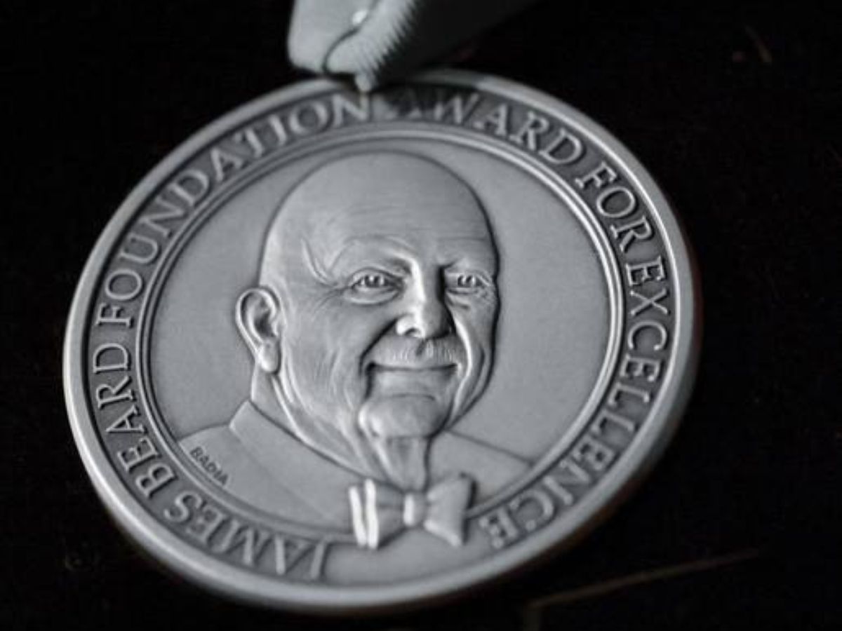 San Francisco’s 2017 James Beard Awards semifinalists are here sf.eater.com/2017/2/15/1462…