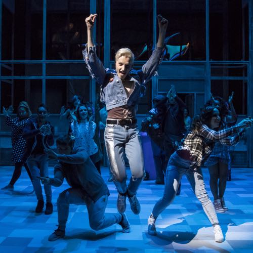 MusicalTheatreR's tweet photo. ‘Such an affecting piece deserves a wider audience.’ ★ ★ ★ ★ ★ for #TalkingAboutJamie @crucibletheatre https://t.co/r9S720XgZQ https://t.co/OPvSBApz2o