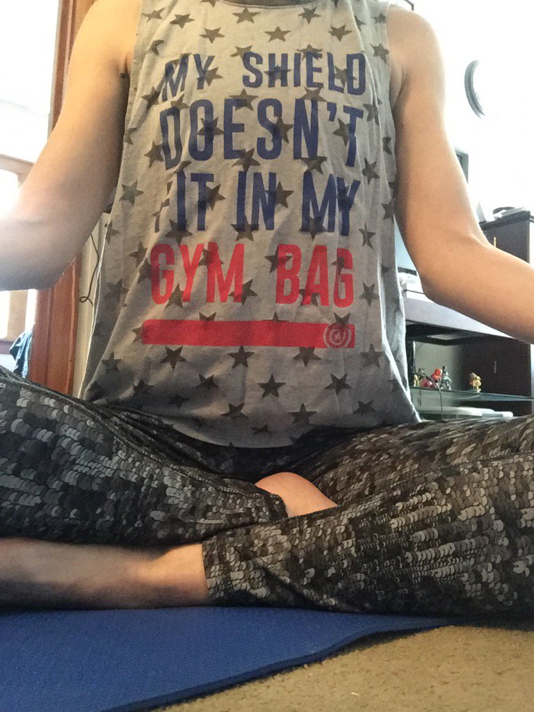 PixiesAndPins's tweet photo. Cap helped me through my yoga practice. Today's focus was flexibility. @nerdstronggym #midwestchapter @HerUniverse https://t.co/rjOdtUDQNr