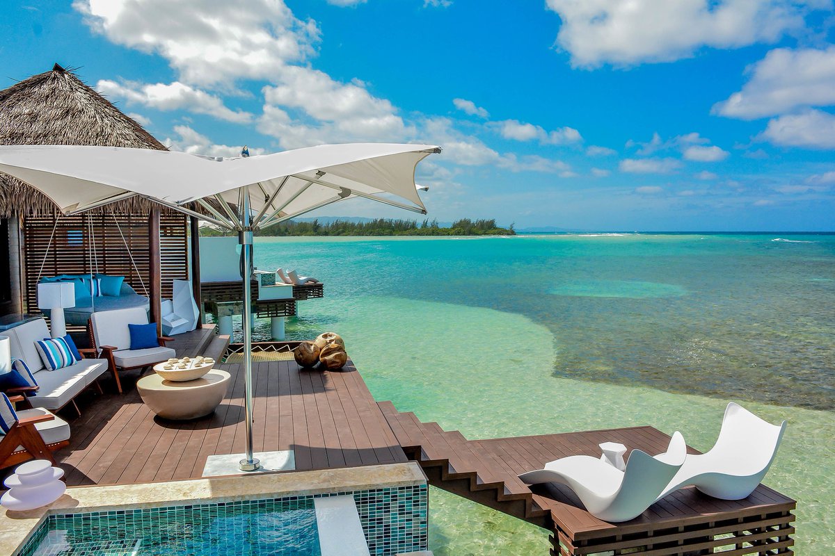 SLFamily_Travel's tweet photo. Honeymooning never looked so good! These over-the-water villas are the perfect place... https://t.co/PShq3yO1WN https://t.co/wSUprqnG4T