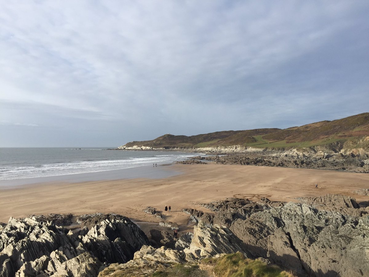 sentfromdevon's tweet photo. RT @WoolacombeTIC: #Woolacombe and it's lovely #beaches this afternoon #NorthDevon #Devon #halfterm https://t.co/r3VlAURMHH