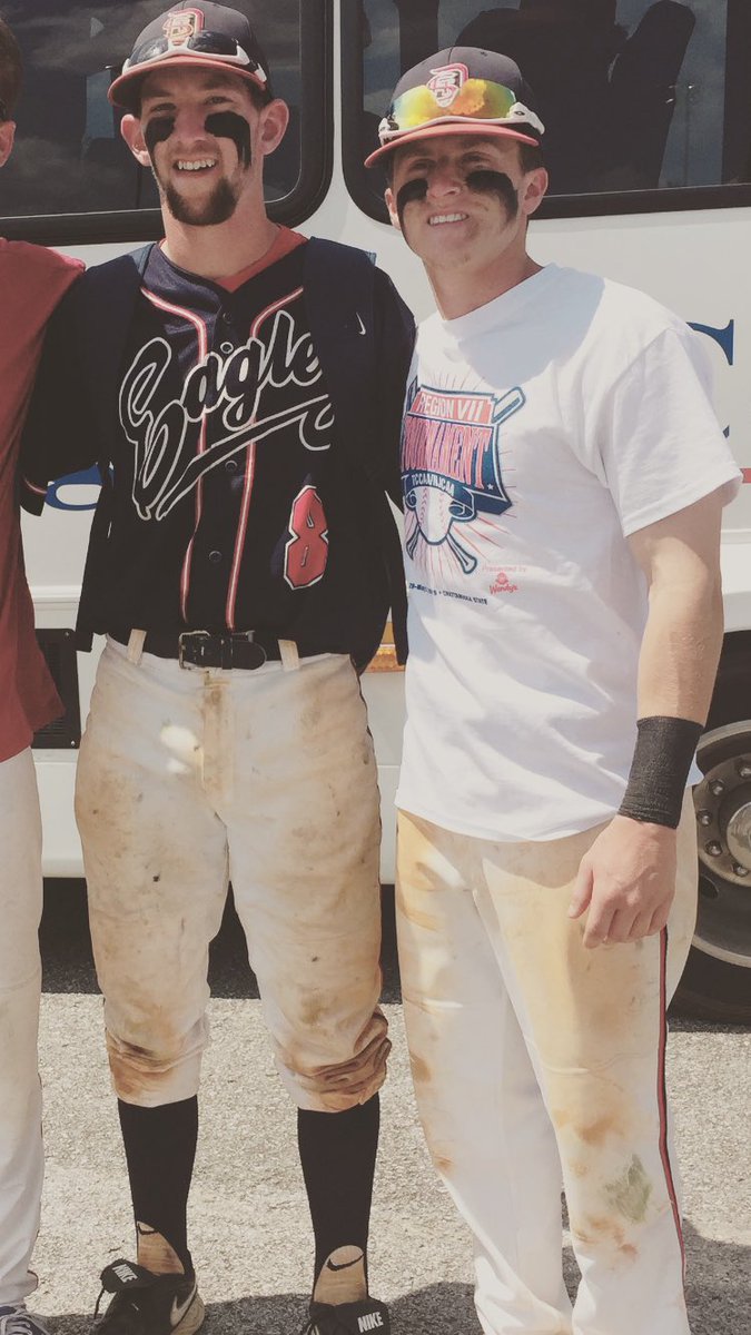 _mattscott13's tweet photo. I'd like to wish the squirrel himself a happy birthday, 22 has never looked so good. Love ya "Mr. Dyersburg" #3snaps @Dat_Dude_AW https://t.co/QUl7z0EVtp