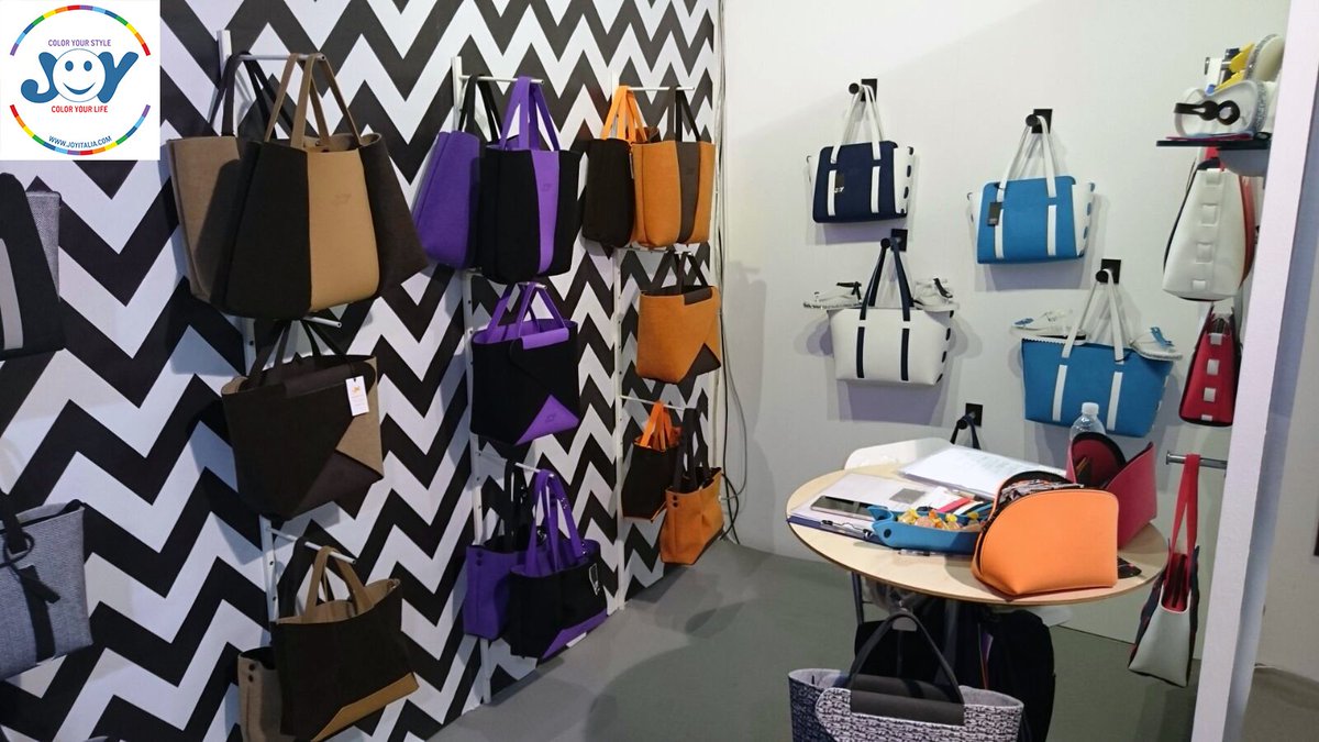 JoyItaliaof's tweet photo. MIPEL giorno 4: Le borse #joy!

#Mipel #mipelexhibition #bags #lifestyle #fieramilano #animalfree #moda #fashion #fall #winter #collection https://t.co/s6bEIUoQIf