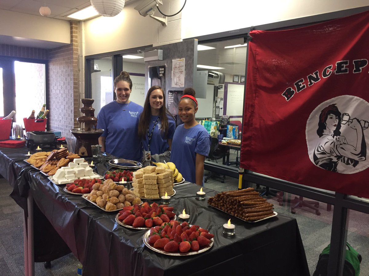 Janelle's tweet photo. Mmmmmm!!! Just fondue it! Room 300 #bencepress @NewTechCoppell https://t.co/UkOHAFPWUj