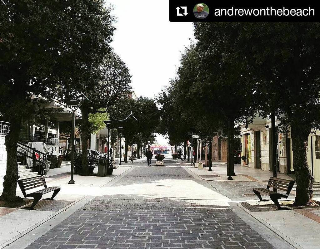 ComunePsgInfo's tweet photo. Vi mostriamo oggi via Oberdan, e lo facciamo con questo 
#Repost @andrewonthebeach with @r… https://t.co/PRLhjNcBlW https://t.co/TUAAf5IzFf