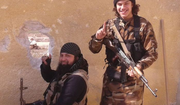 KneRokhaya's tweet photo. 1- Belgique: 28 ans de prison ferme pour Hakim Elouassaki pour avoir tué des gens en Syrie. Revivez ici l'histoire de cet ignorant #daeshien https://t.co/Fa6n850OZe