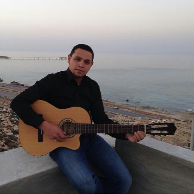 الله يرحمك ياعشور الغالي ادعولى ياناس