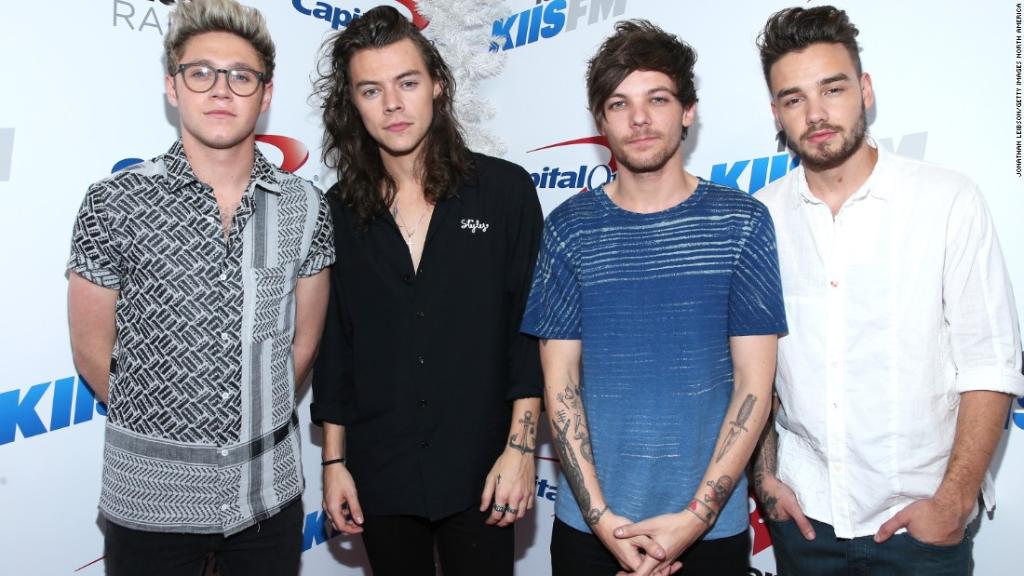CNNent's tweet photo. Dust off your #OneDirection gear because the band might be getting back together! https://t.co/6wV1IQwje4 https://t.co/33tSWBGiKm