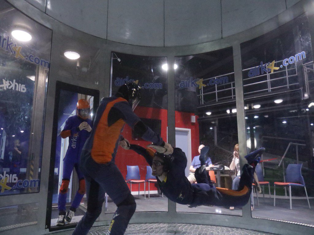 LearnSkydiving's tweet photo. Steve indoor #skydiving in a #wind_tunnel with https://t.co/hWWIwh6C26 https://t.co/ZrPYA3IBRu