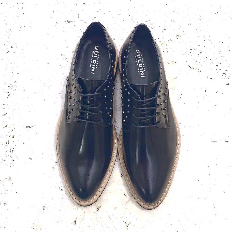 masicalzature's tweet photo. ❤⚡️❤S A L D I ❤⚡️❤️
‼️ULTIMO PAIO -50%‼️
⚠️S O L O V E R I S A L D I⚠️
#sale #shop #MASICALZATURE #SCEGLIilPIACEREdiCAMMINARE #MADEINITALY https://t.co/efryS920ry