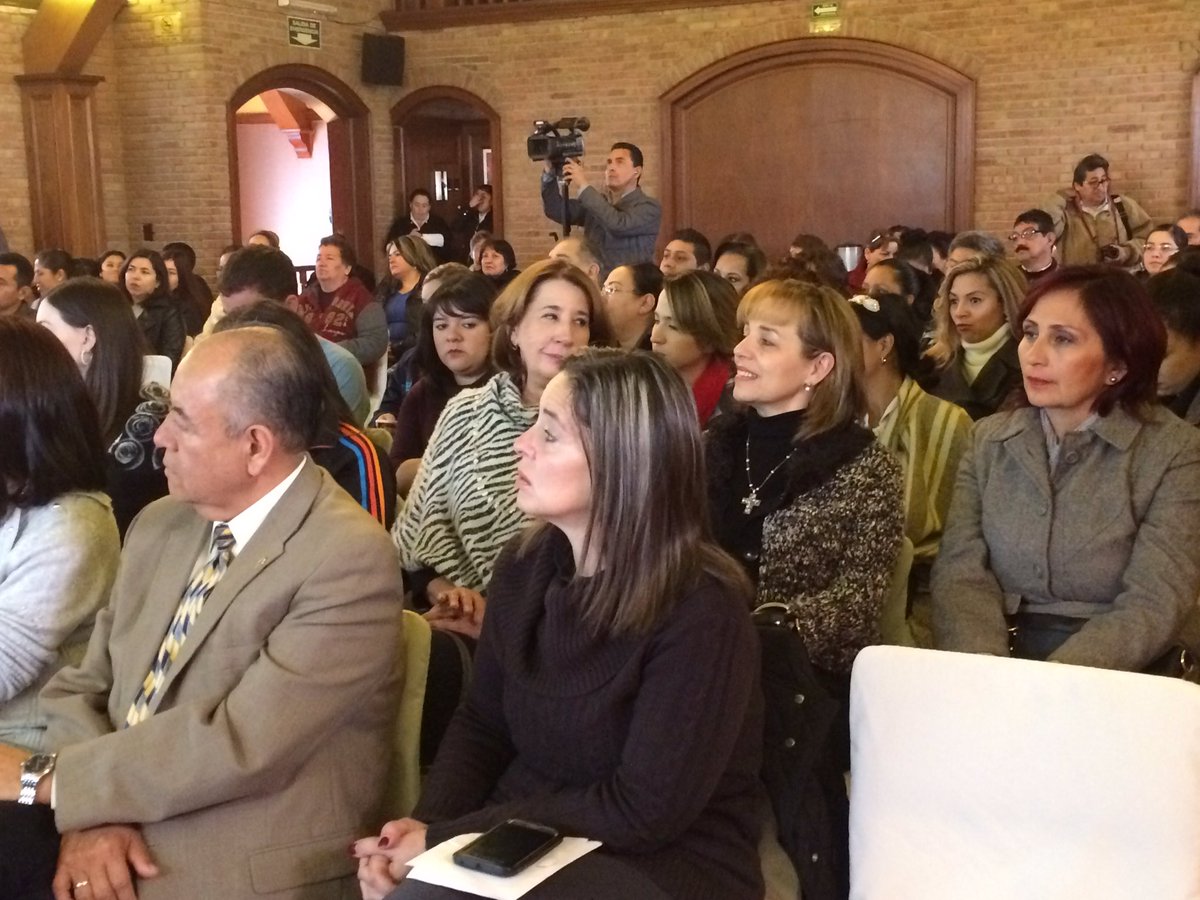 regidoranora's tweet photo. En la conferencia "Logros y avances de las mujeres en México" impartida por la Lic. @estherquintanas https://t.co/BbFWBpOkFT