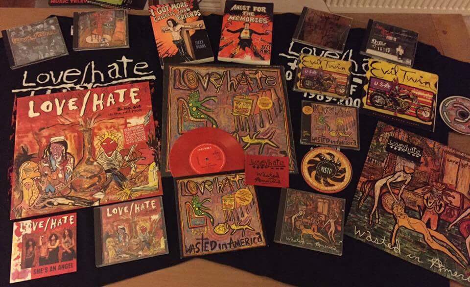 jizzypearl13's tweet photo. Nice memorabilia from our friend #JasonRadford from #BirminghamUK.  #JizzyPearl #LoveHate #UKTour #25YearAnniversary #WastedInAmerica https://t.co/SWBsfKtqv4
