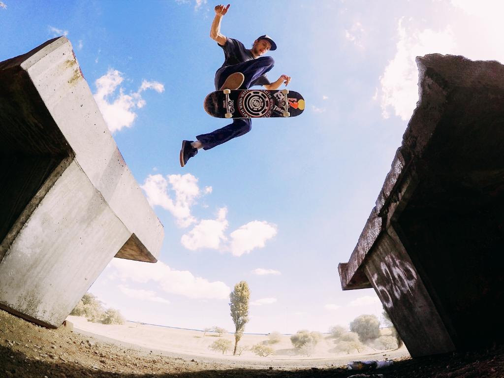 Chris Rey shooting Madars