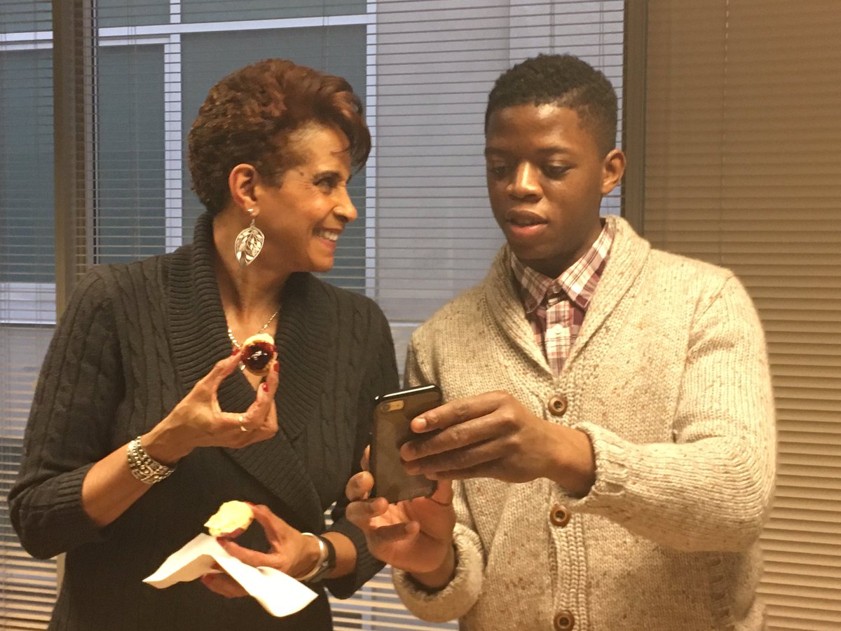 RedCrossPhilly's tweet photo. Breaking bread with Birdie's Biscuits! Welcome with our #RedBall2017 family! https://t.co/bGBZkzPhpG
