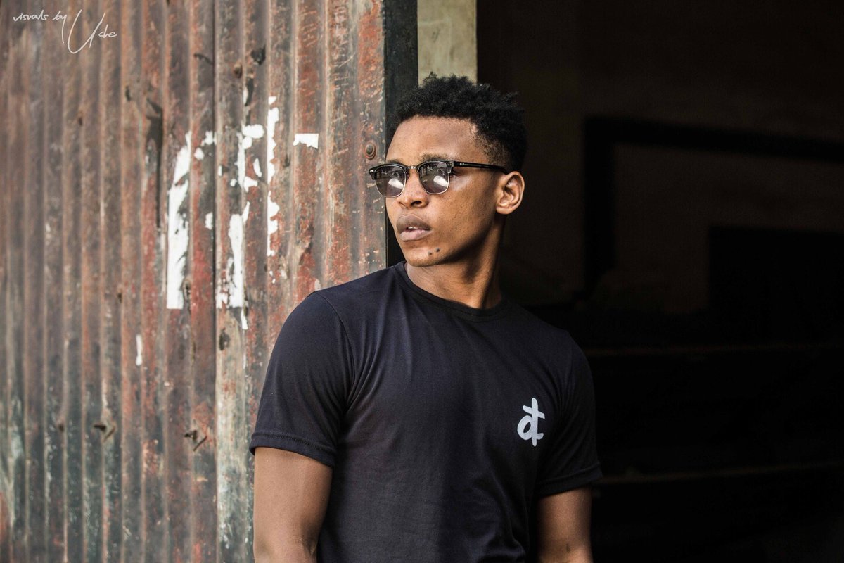 MzOyindolly's tweet photo. If you haven't seen @DapoTuburna's #NothingVideo (Dir @AvalonOkpe )
Watch here: https://t.co/SxZJmhYBxP https://t.co/NxXO0bmWrF