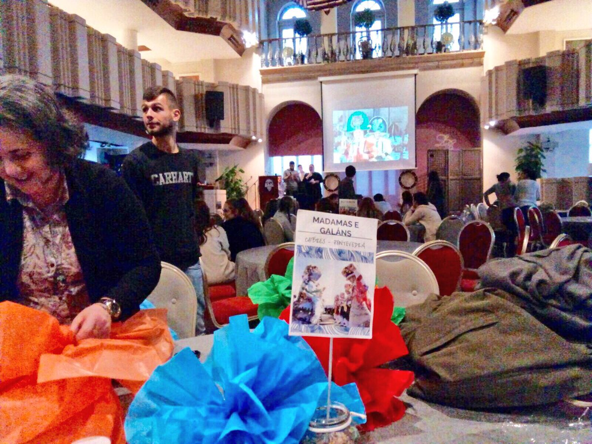 CarlosOrozaCIFP's tweet photo. Estamos de ensaio para o evento de #protocolo de #CSGUIAS e #CSALOX no #Casino de #Pontevedra #aprenderfacendo https://t.co/cjDqqDRyVx