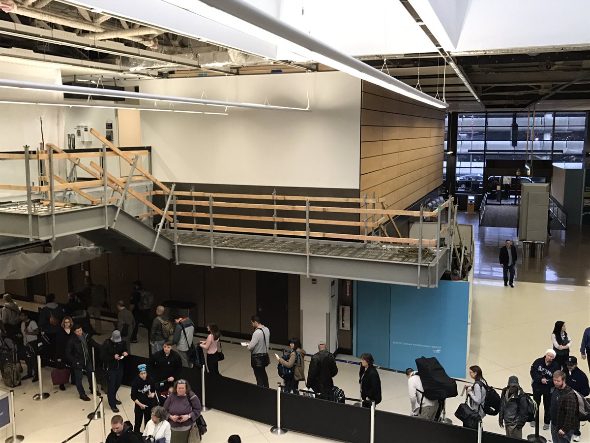 port_seattle's tweet photo. #New #Stairs ! https://t.co/Z0W0SIYrQg