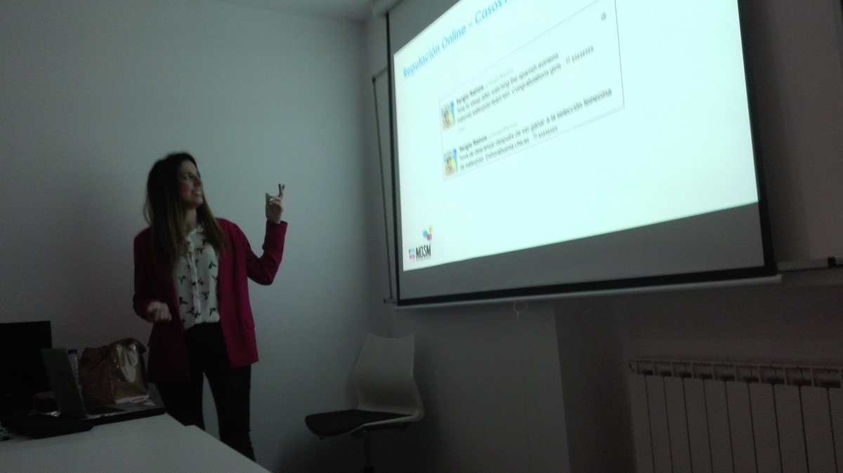 IreeBlanco's tweet photo. Clase de #reputaciononline con @aledcrausaz  en #mosmugr https://t.co/pz2LlNXO0m