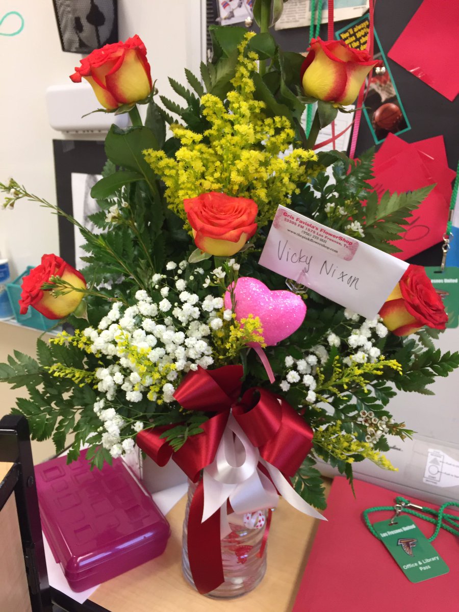 LittleSurferMom's tweet photo. @robnixon Well played my ❤️.  They are beautiful 😊 #myhusbandrocks https://t.co/ggGHgkdR1l