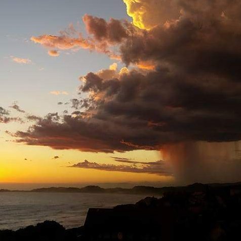 Elle PhotoSA📸 (@ellephotos) on Twitter photo Stormy sunset tonight Knysna #knysna #gardenroute <a href="/visitknysna/">Visit Knysna</a> <a href="/showmeknysna/">ShowMe Knysna</a> @meetsouthafrica <a href="/AllAboutKnysna/">Knysna</a> @grkkpass Stormy sunset tonight Knysna #knysna #gardenroute <a href="/visitknysna/">Visit Knysna</a> <a href="/showmeknysna/">ShowMe Knysna</a> @meetsouthafrica <a href="/AllAboutKnysna/">Knysna</a> @grkkpass