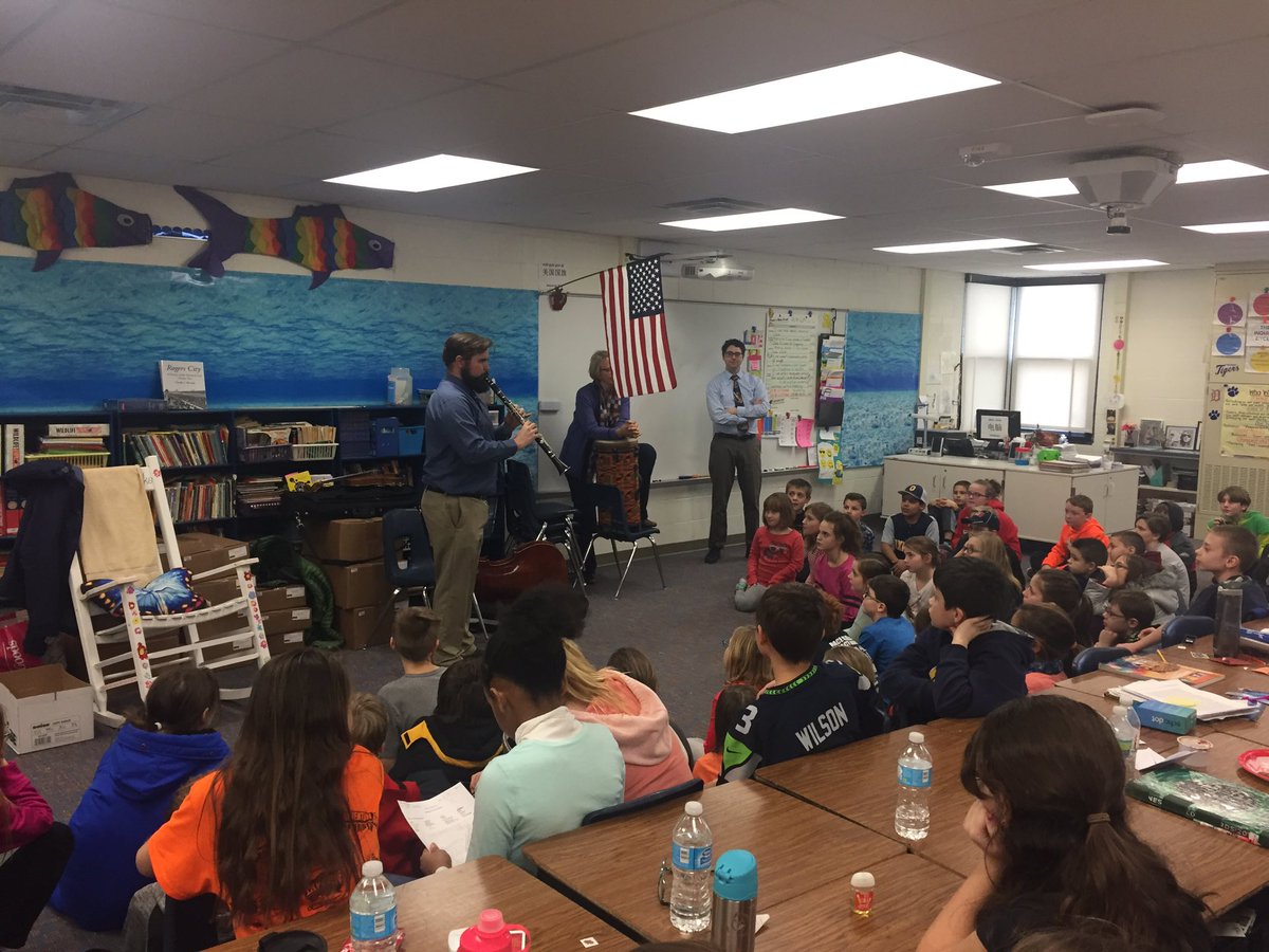 ClearLakeEl1's tweet photo. Thank you OMS Music Teachers for meeting with our 5th Graders today. #preppingfornextyear https://t.co/BevJmc6Cm5