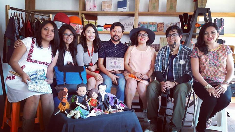 Revista_mujeres's tweet photo. Feria @manoamanotd Edición febrero "El ❤ está bien pinche bonito"
#Muchitos #Textiles #Joyería #Libretas #Agendas #Plática #UnMundoRaro https://t.co/CyuVWKKyw6